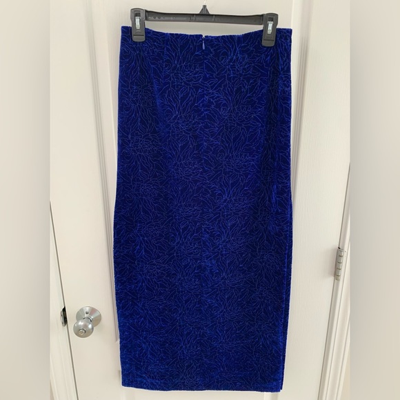 Royal Blue Patterned Velvet Skirt - Picture 14 of 17